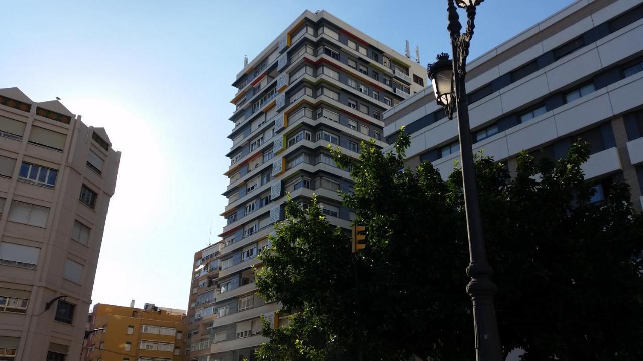 Apartament Torre Del Carmen Malaga Zewnętrze zdjęcie